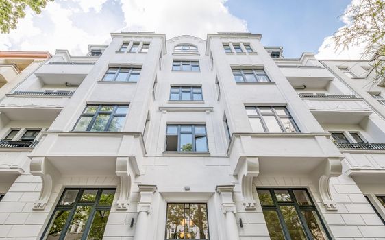 PALAIS FRIEDENAU - 20 renovated condominiums - Berlin