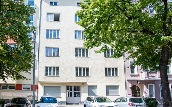 Sophie & Charlotte - Sanierung von 5 Eigentumswohnungen