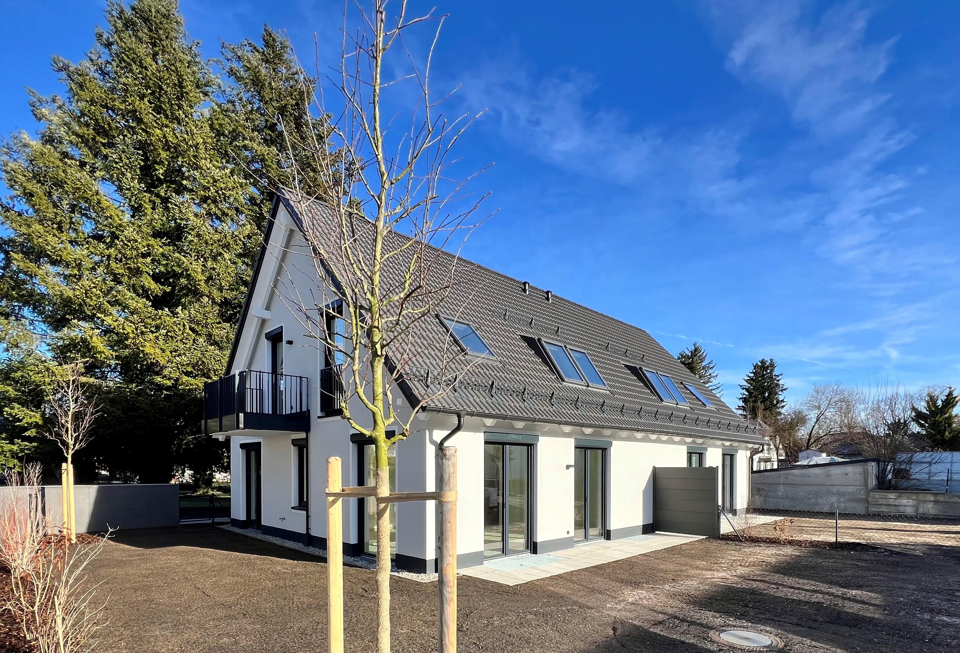 S130 L|I|V|I|N|G - Schneeglöckchenstraße 130 - Munich - Feldmoching