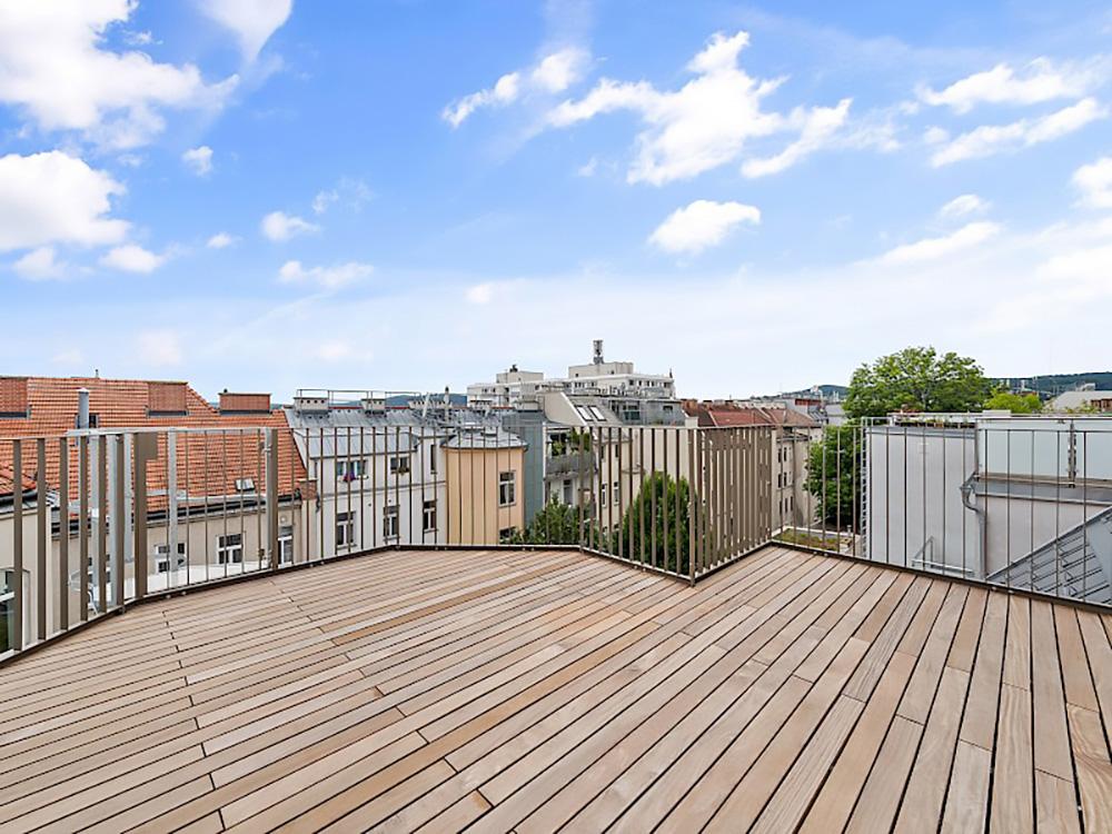 Bild Sanierung Eigentumswohnungen Akkonplatz Wie Bild Sanierung Eigentumswohnungen Akkonplatz Wien: Straßenansicht eines Mehrfamilienhauses