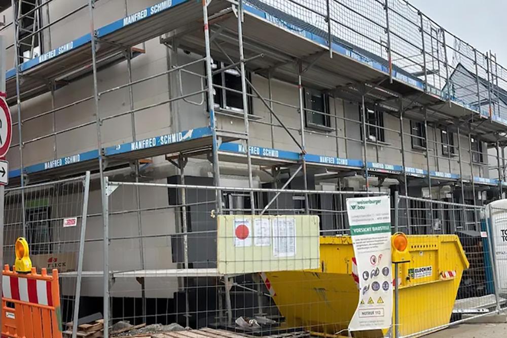 Bild Neubau Häuser Tübinger Straße Hildrizhausen Bild Neubau Häuser Tübinger Straße Hildrizhausen: Bild eines Hauses mit Baugerüst