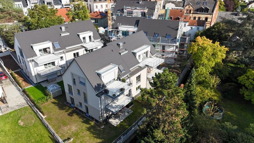 Bild Neubau Eigentumswohnungen Gaugasse Wiesbaden: Bild eines Zimmers mit großem Fenster
