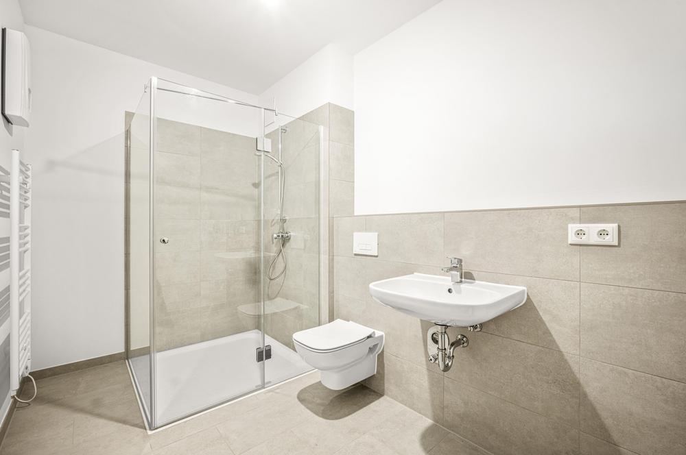 Bild Neubau Eigentumswohnungen Stormarnstraße Ahrensburg: Visualisierung eines modernen Badezimmers