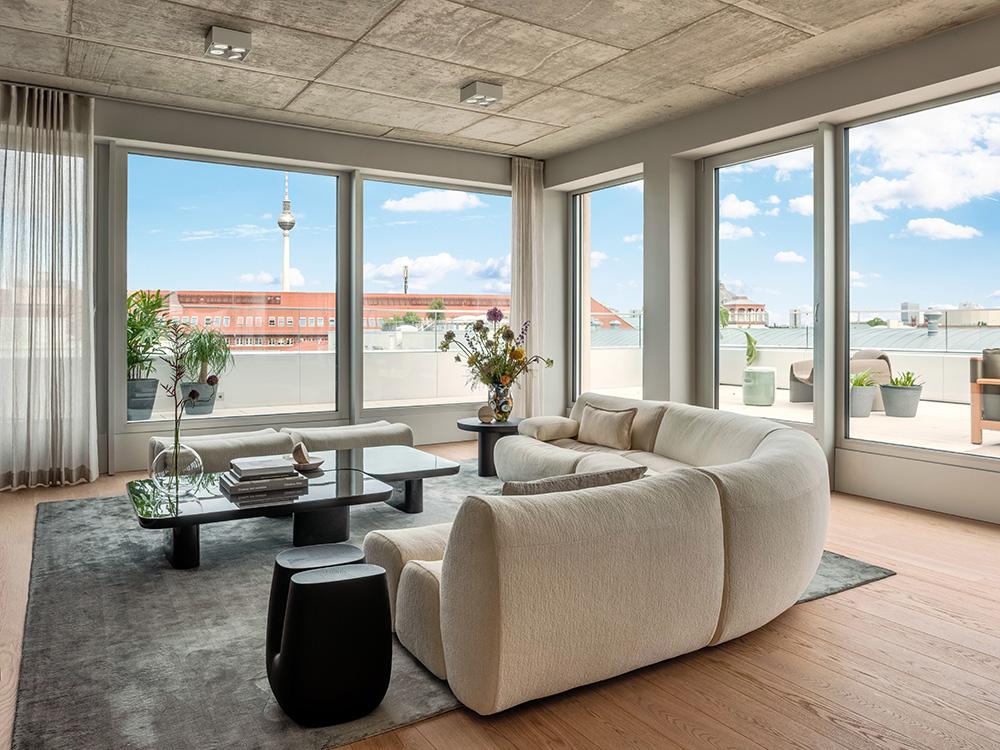 Bild Neubauprojekt SUITES AM TACHELES, Berlin: Bild eines Hausflurs