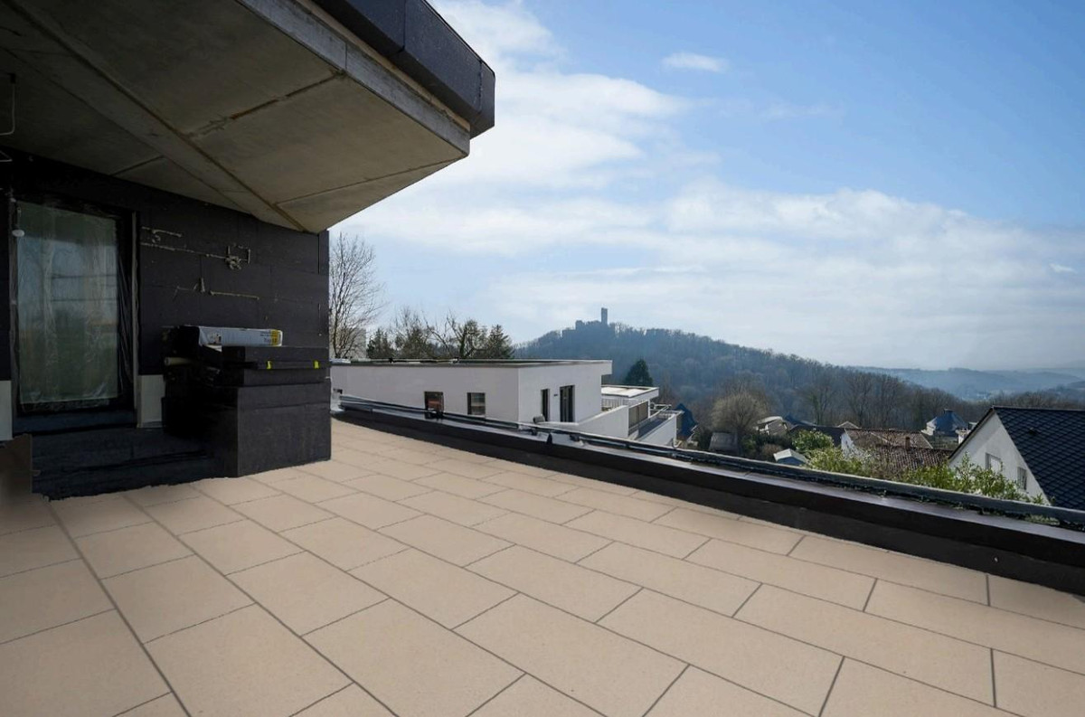 Blick von der Penthouse-Etage in Haus 1 zur Burgruine Königstein
