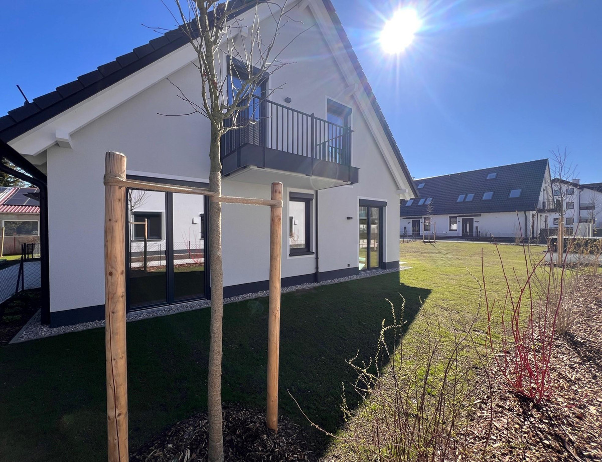 S130 L|I|V|I|N|G - Schneeglöckchenstraße 130