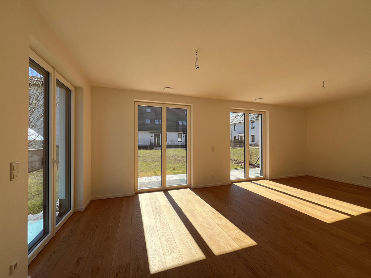 S130 L|I|V|I|N|G - Schneeglöckchenstraße 130