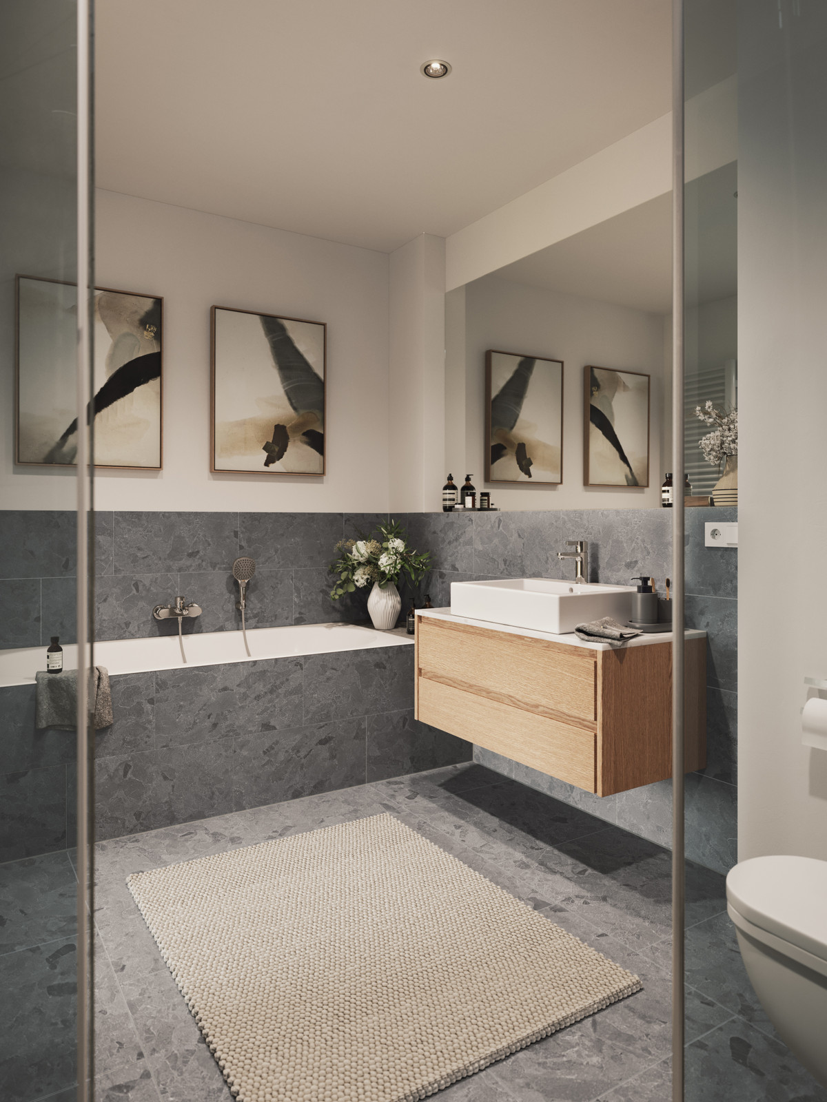 Masterbadezimmer mit Wanne und Dusche