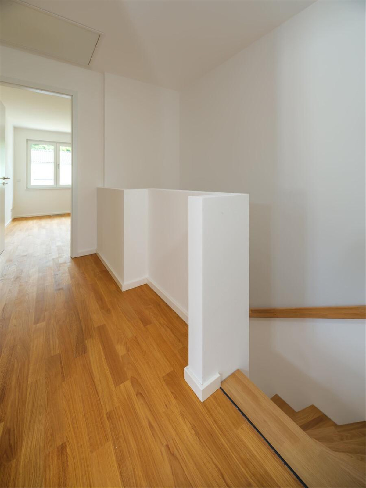 Quartier Dabendorf Flur Treppe OG