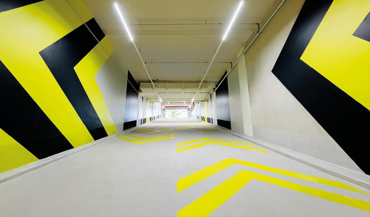 Van B Einfahrt Tiefgarage