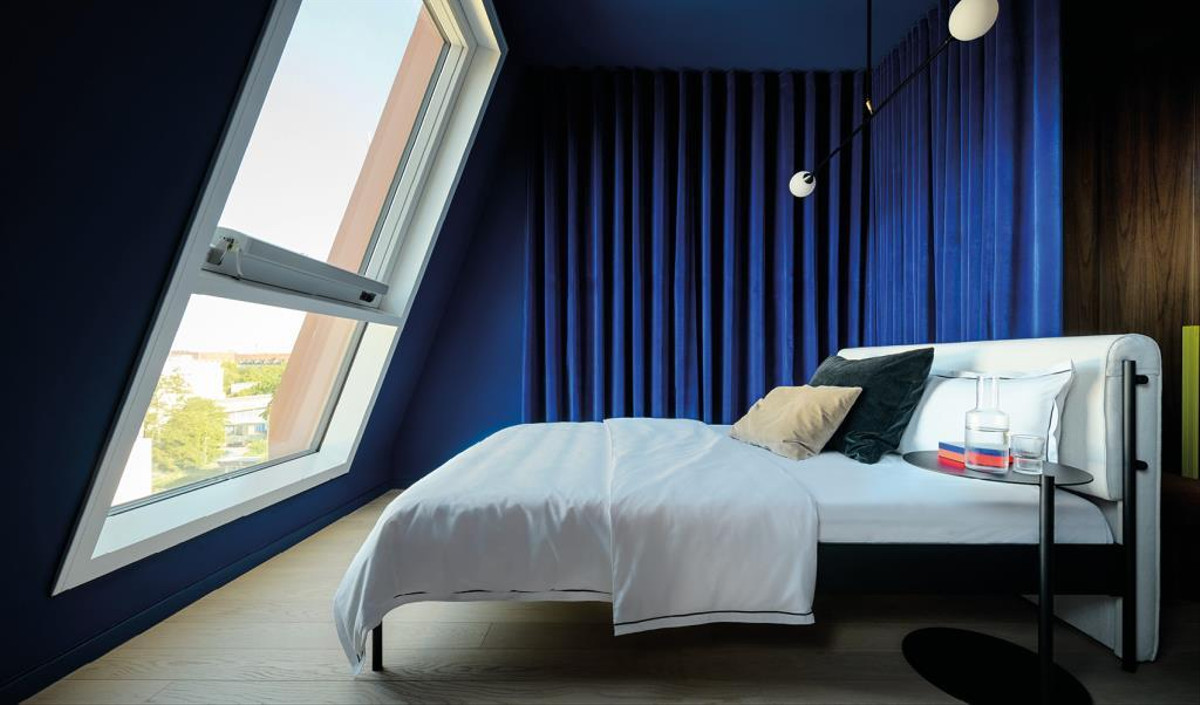 Maßangefertigtes Bett