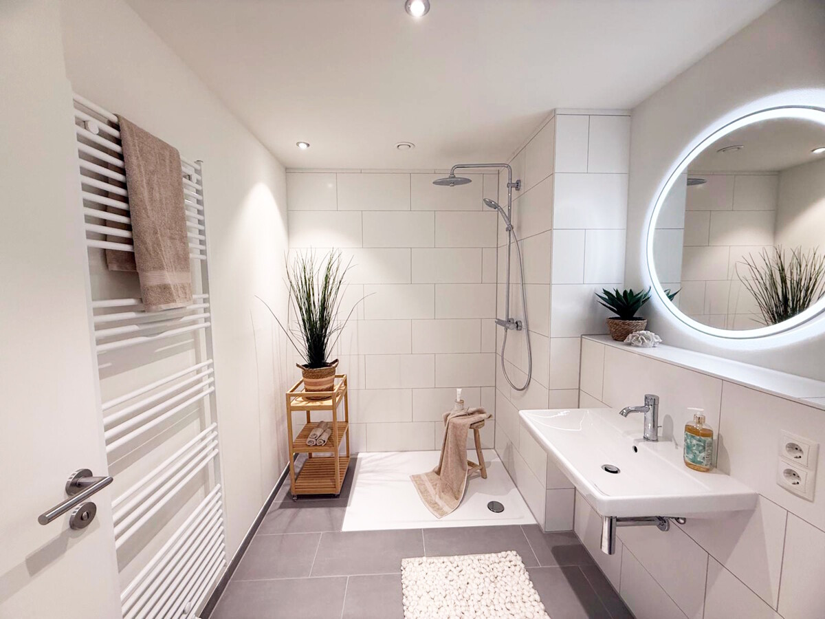 E+A-Duschbad Musterwohnung