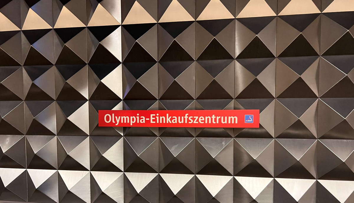 OEZ (12 Fahrtminuten entfernt)