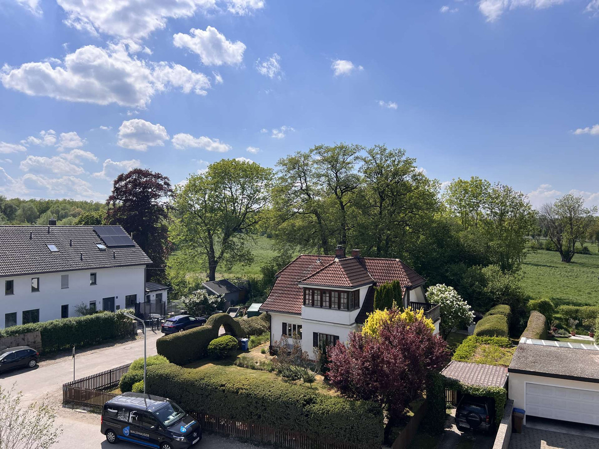 Blick von der Dachterrasse ins Grüne