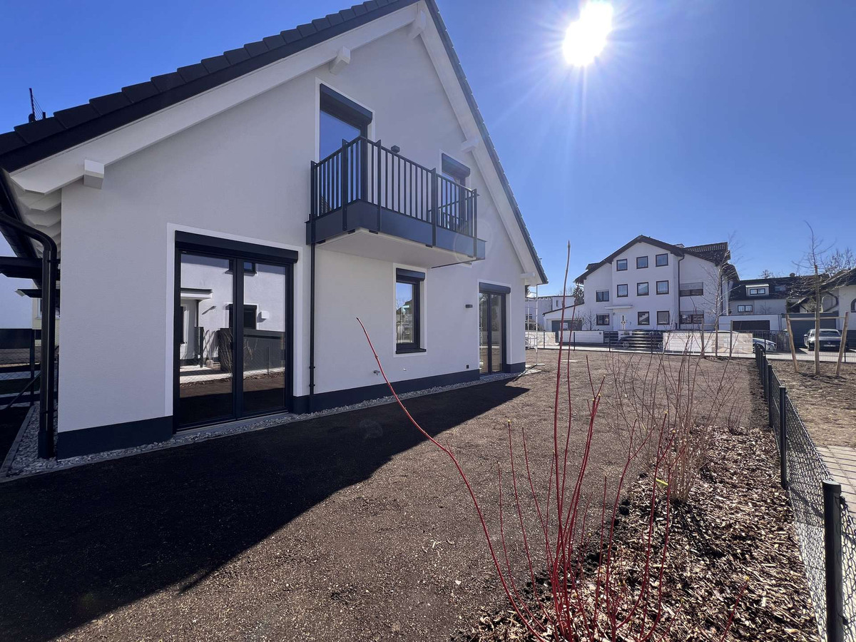 DHH 3 mit großem Garten