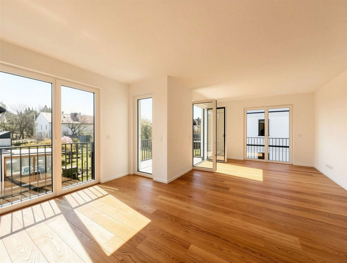 Wohnzimmer mit Zutritt zum gr. Westbalkon