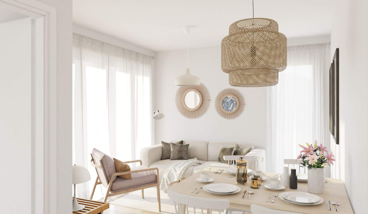 Lichtdurchfluteter Wohnbereich dank bodentiefer Fenster