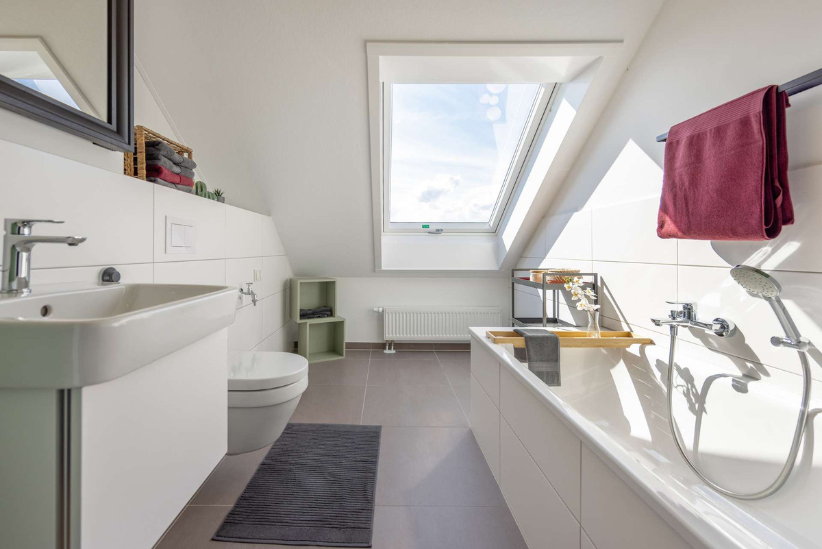 016-120 m- Wohntraum Bad DG