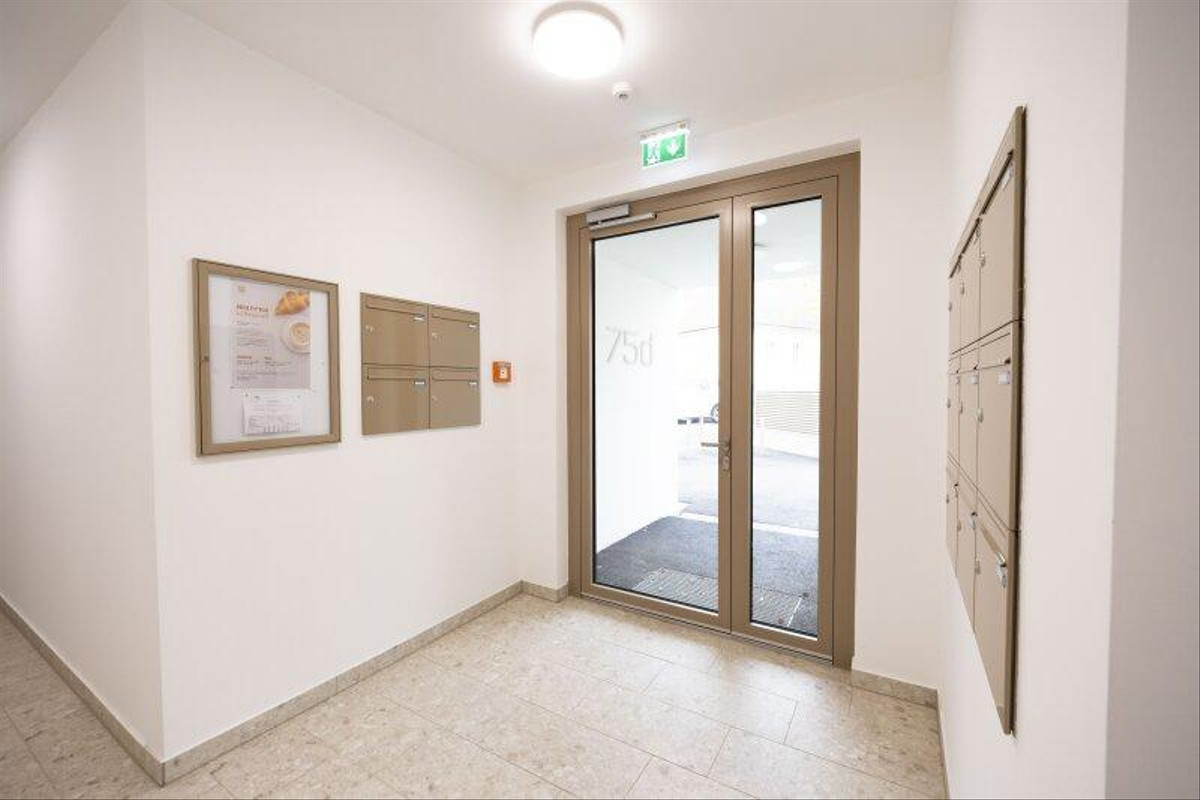 Hauseingang Kremstalstraße 75d