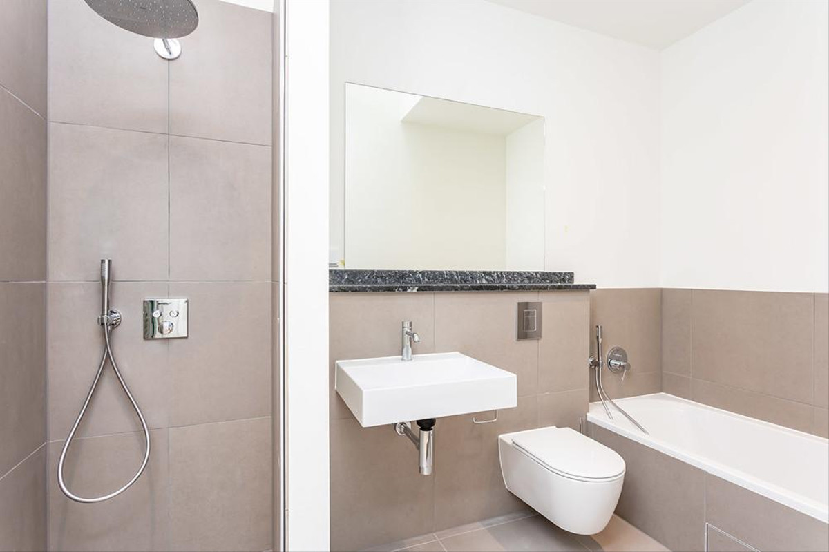 Dusch- und Wannenbad