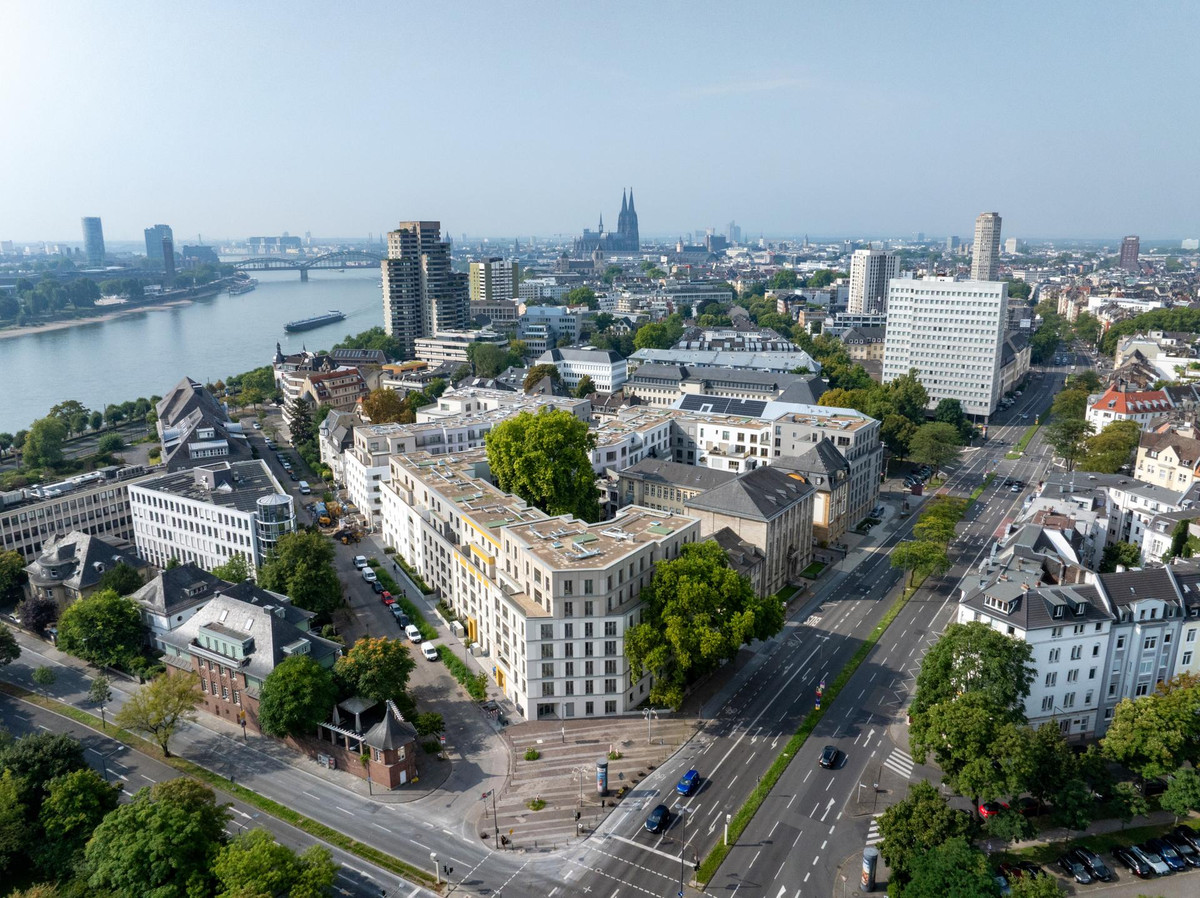 SLAM-Via-Agrippina120825-38