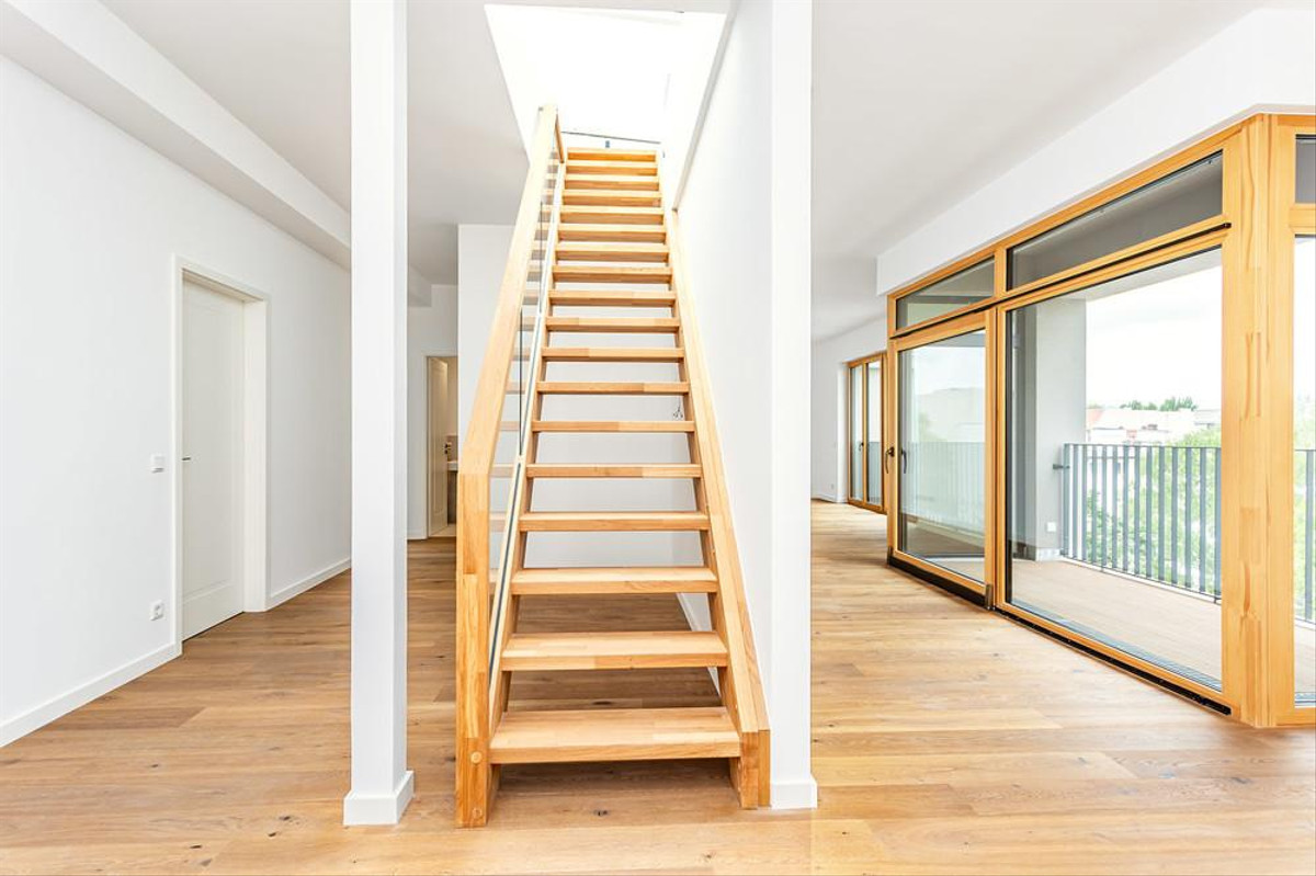 Treppe zur Aufdachterrasse