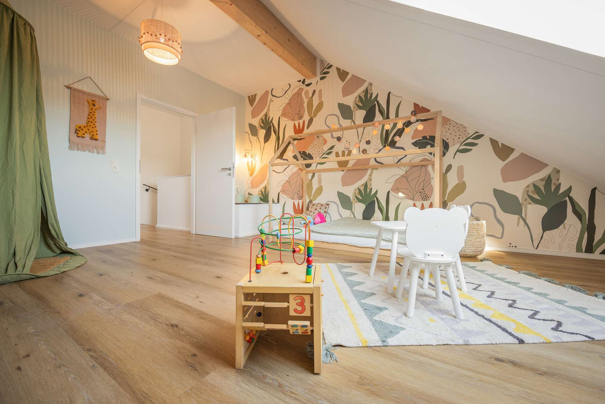 23-145 m--Familienglück-Kinderzimmer