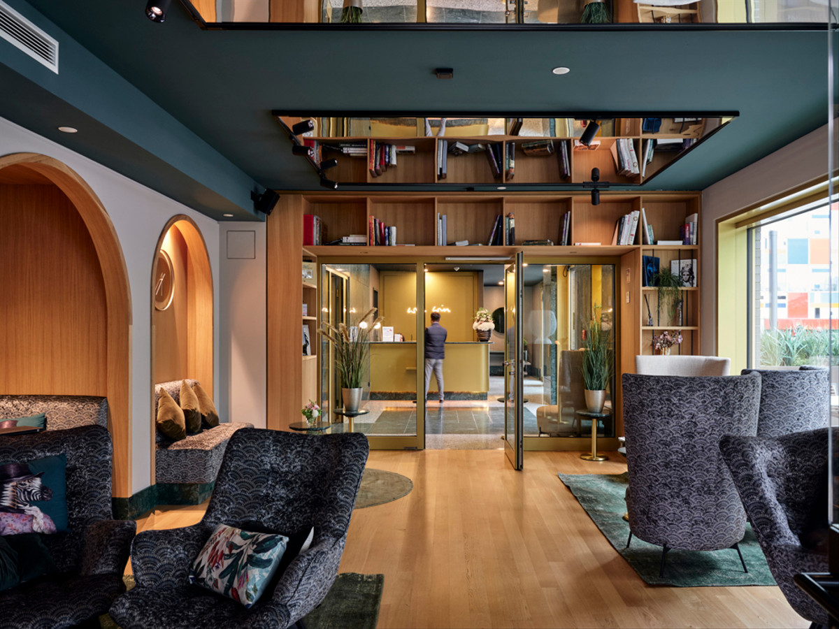 Win Win Club Lounge