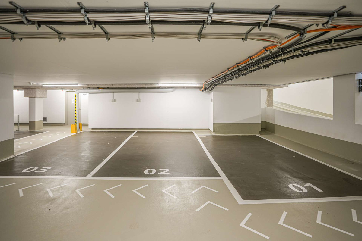 Tiefgaragenstellplatz