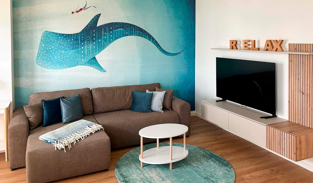Gemütliche Sofaecke mit TV