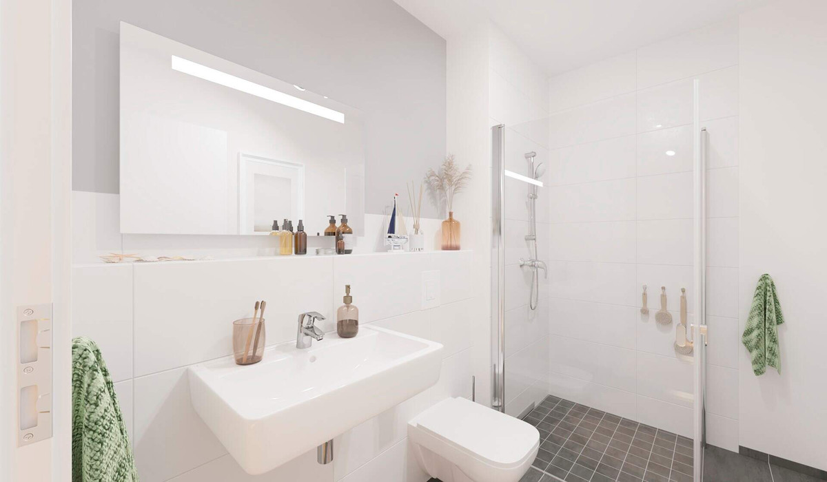 Modern gefliestes Bad mit bodengleicher Dusche