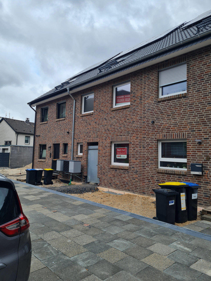 mittendrin - 4 new build terraced houses