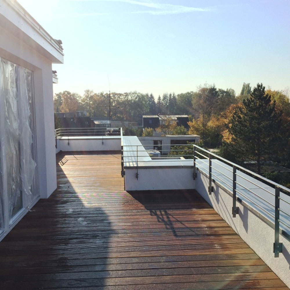 Schöne Aussichten von der Terrasse eines Neubau-Hauses in Schnelsen: Am Birkenhain. Foto: Breyer & Seck Bau