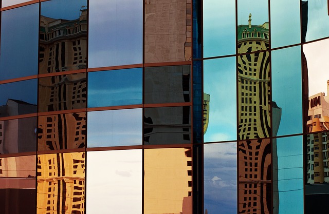 glass-200888_640