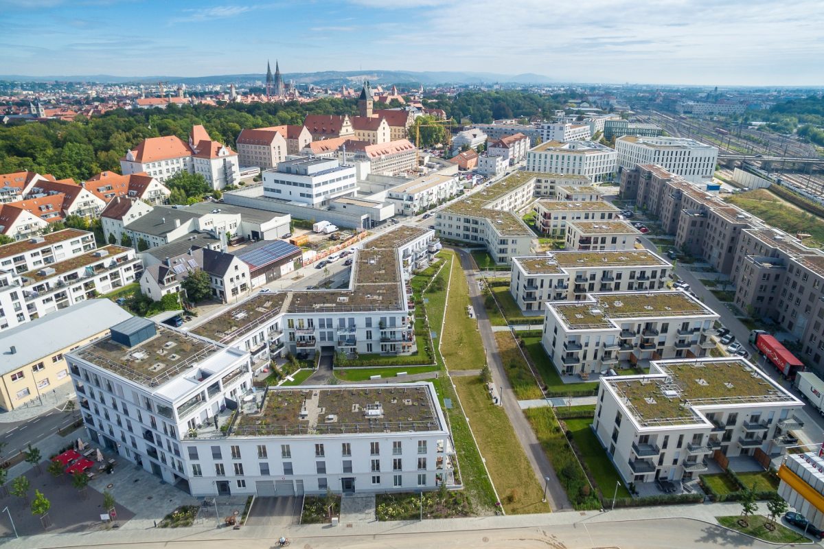E-Ladestationen im Neubau: ein Praxis-Beispiel aus dem DÖRNBERG-Quartier in Regensburg