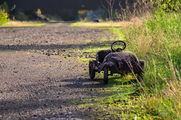 Oltimer Bobbycar in der Natur