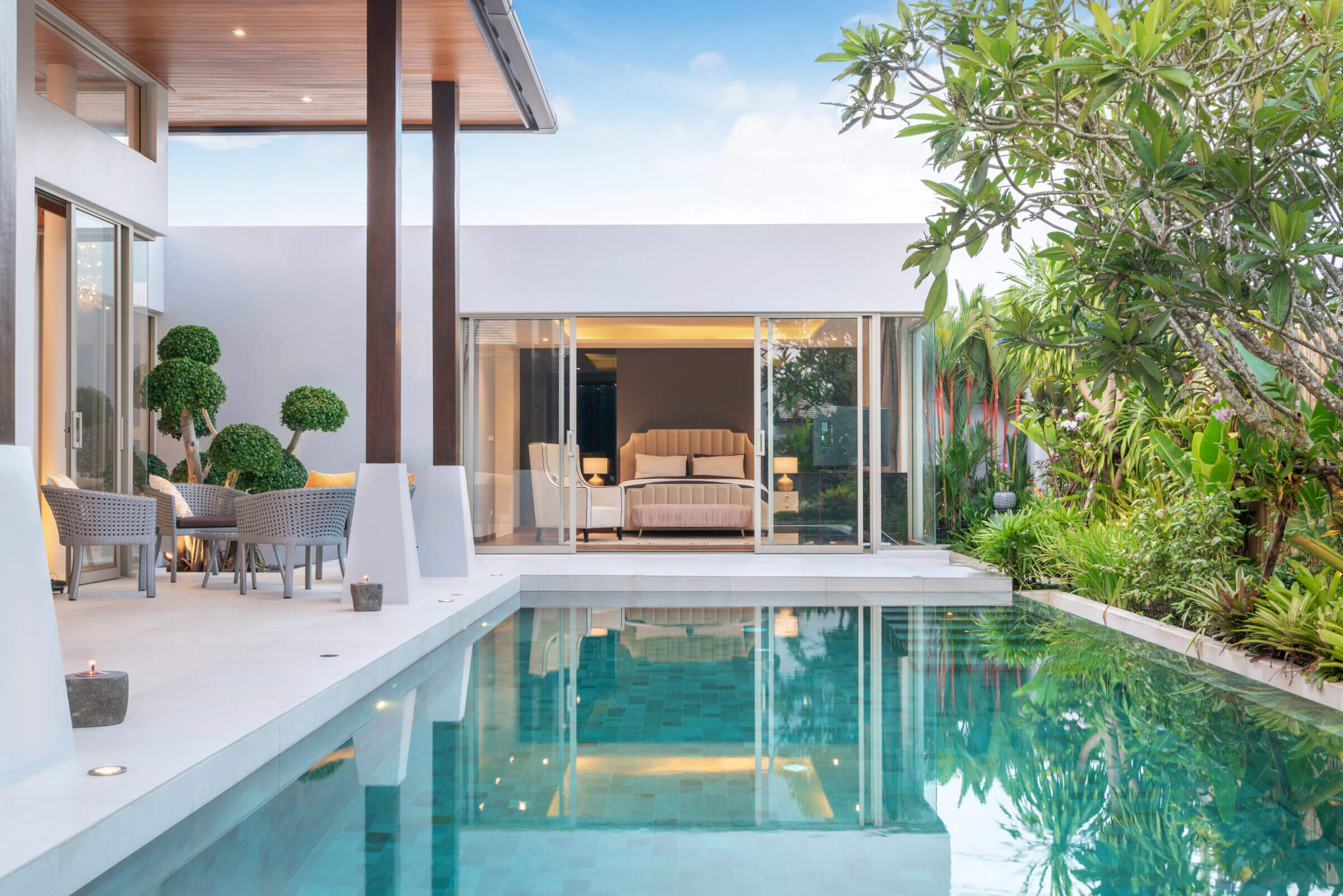 Pool beim Neubau: Dein Guide von der Planung bis zur Ausstattung