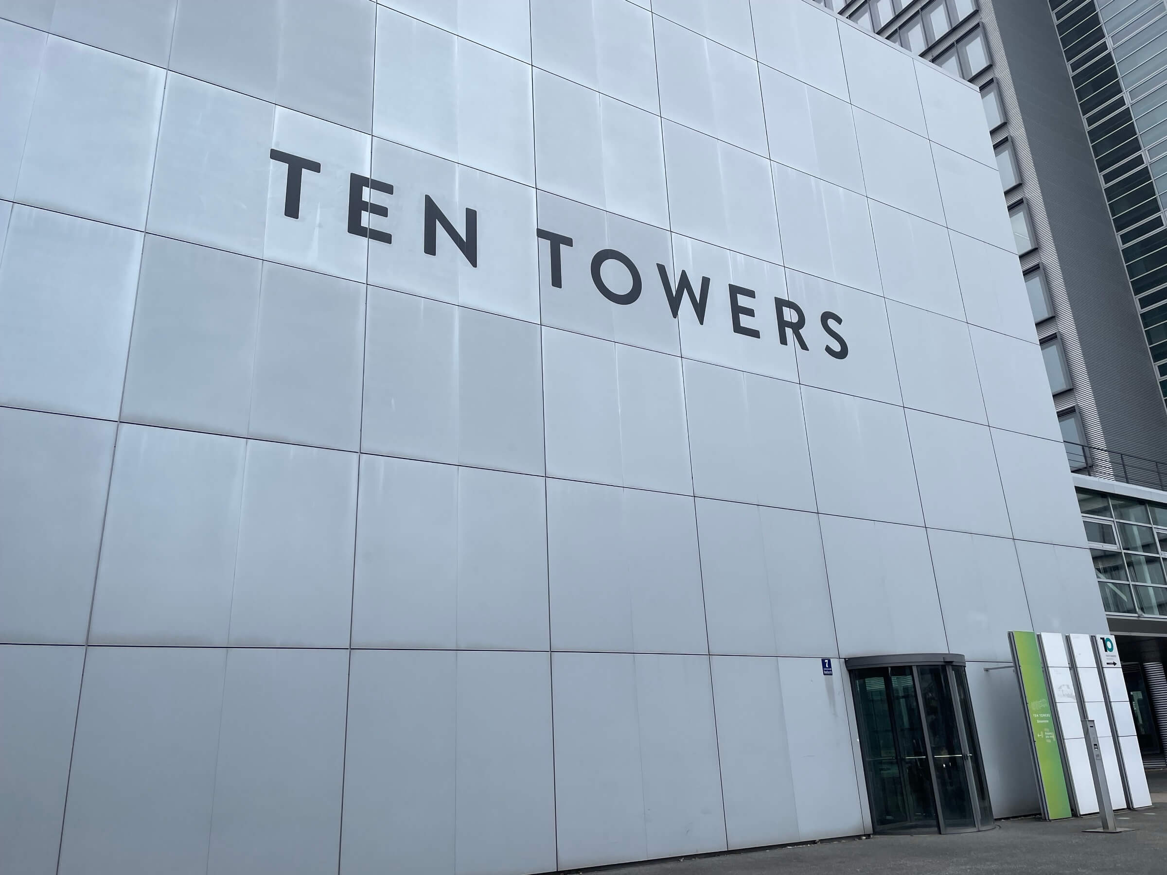 Entstehen Wohnungen in den Ten Towers am Leuchtenbergring? 