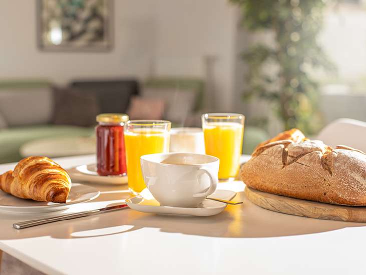 Frühstück im lichtdurchflutet