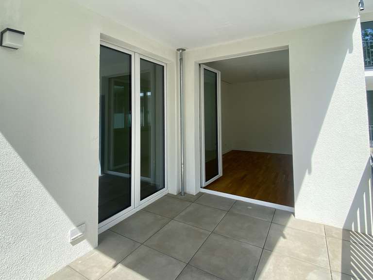 Balkon mit zwei Zugangen