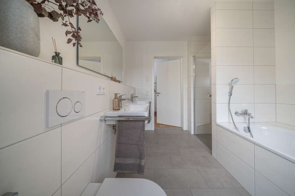 Bad Musterwohnung B 1.1