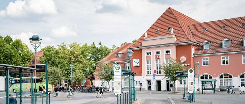 In 8 Gehminuten sind Sie am Bahnhof
