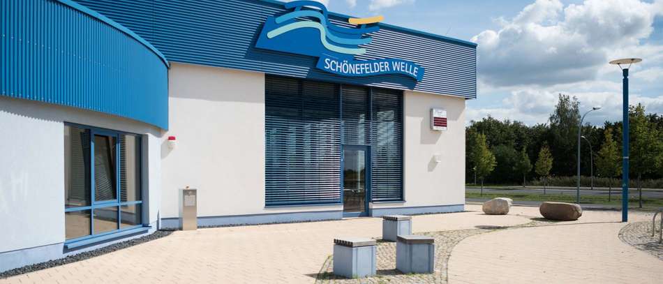 Schwimmbad in Schönefeld