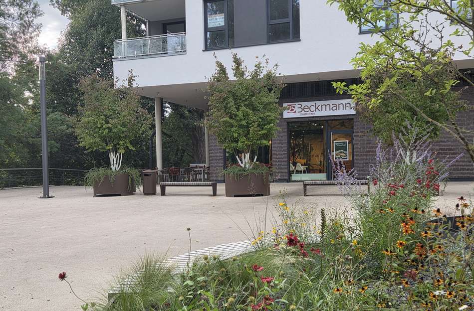 Bäckerei mit Außenterrasse