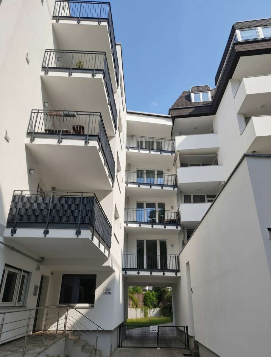 Einfahrt zum Hof