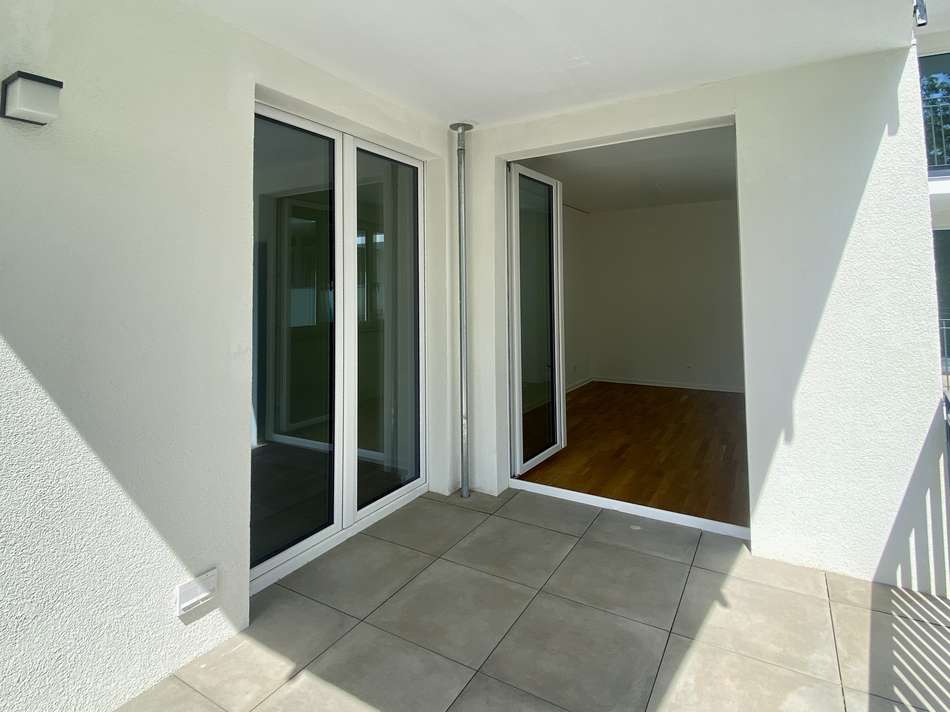 Balkon mit zwei Zugangen