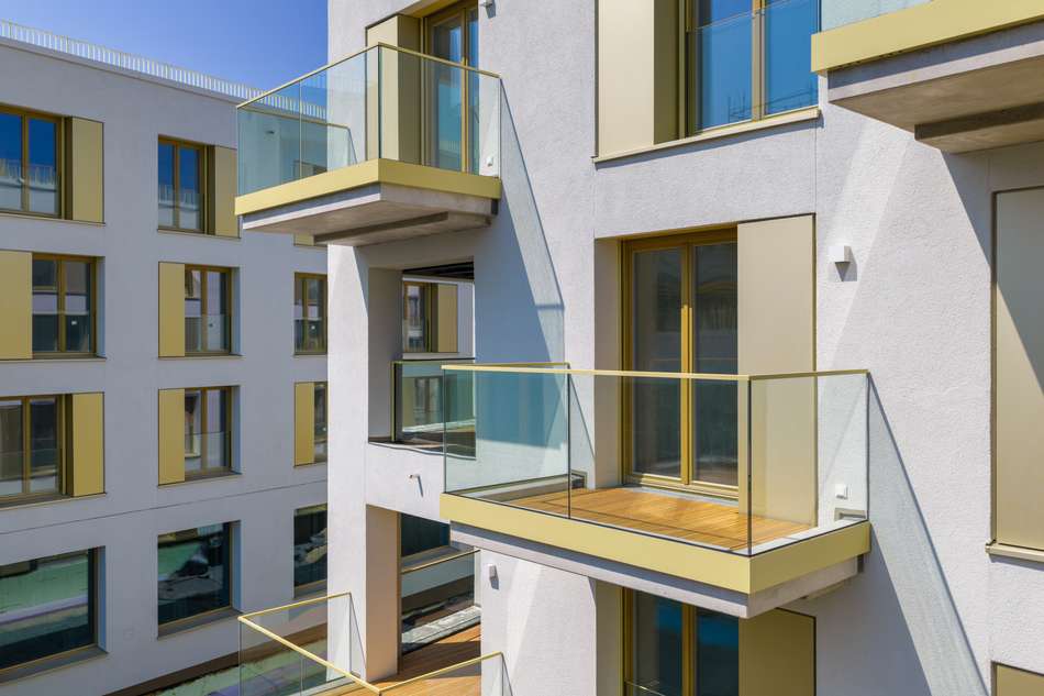 sonnenverwöhnte Balkone